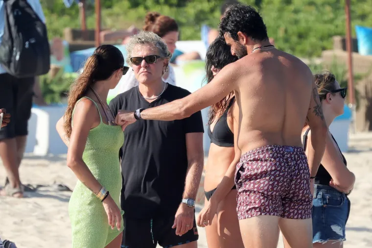 Svi su gledali u njezinu guzu: Slavni tenisač toliko nije mogao odoljeti svojoj curi da je nešto morao napraviti