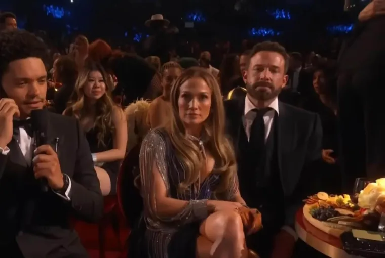 J.Lo i Ben Affleck slave prvu godišnjicu braka: Sudeći po izrazima njegova lica, on je najtužniji suprug na svijetu