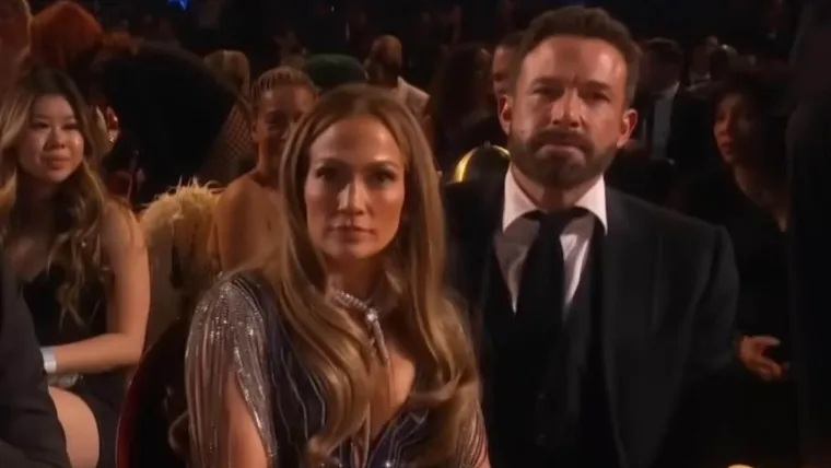 J.Lo i Ben Affleck slave prvu godišnjicu braka: Sudeći po izrazima njegova lica, on je najtužniji suprug na svijetu