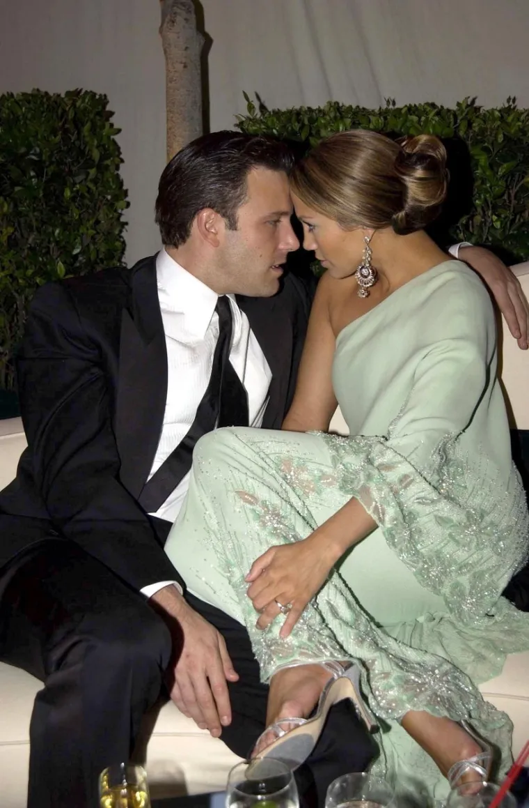 J.Lo i Ben Affleck slave prvu godišnjicu braka: Sudeći po izrazima njegova lica, on je najtužniji suprug na svijetu