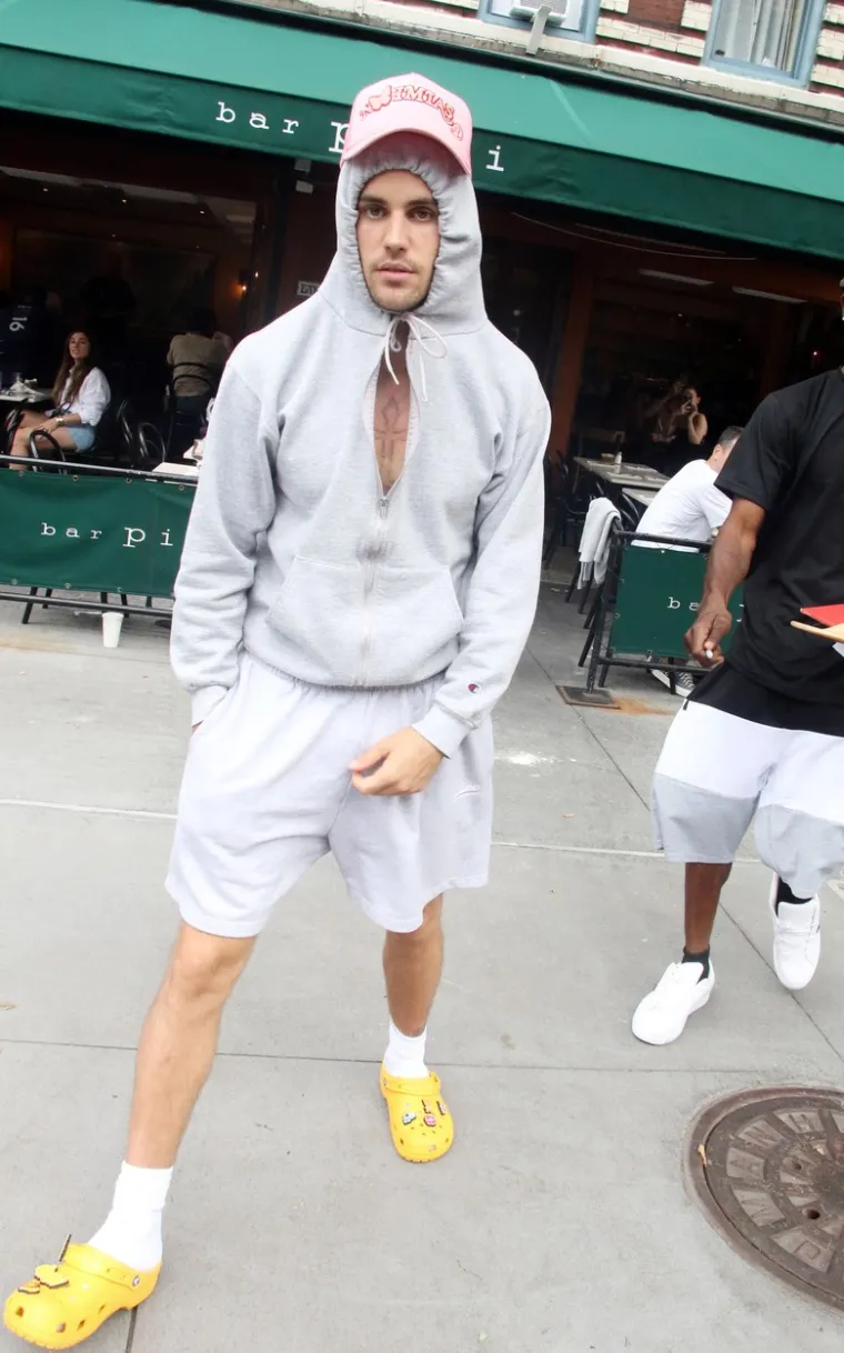 Justin Bieber odveo suprugu na večeru, ali nije se baš zabavila: Hailey se skockala, a on tumara kao neki ludi vagabundo