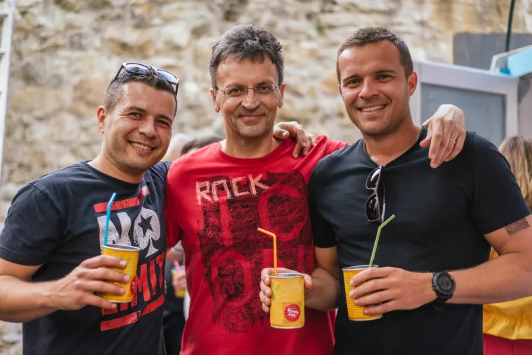 Saša Kopljar i gosti njegova ljetnikovca