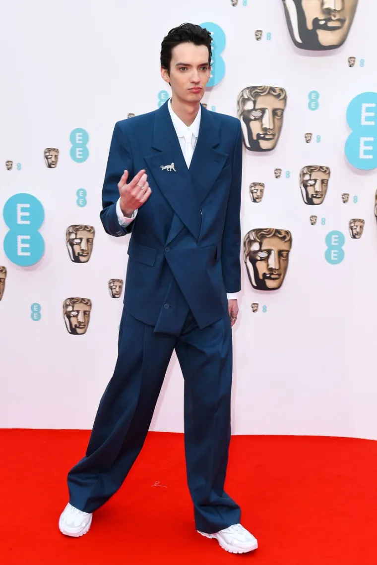  Kodi Smit-McPhee