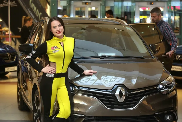 SEKSI DJEVOJKE I BRZI AUTOMOBILI: Završio je Zagreb Auto Week, evo kako je bilo