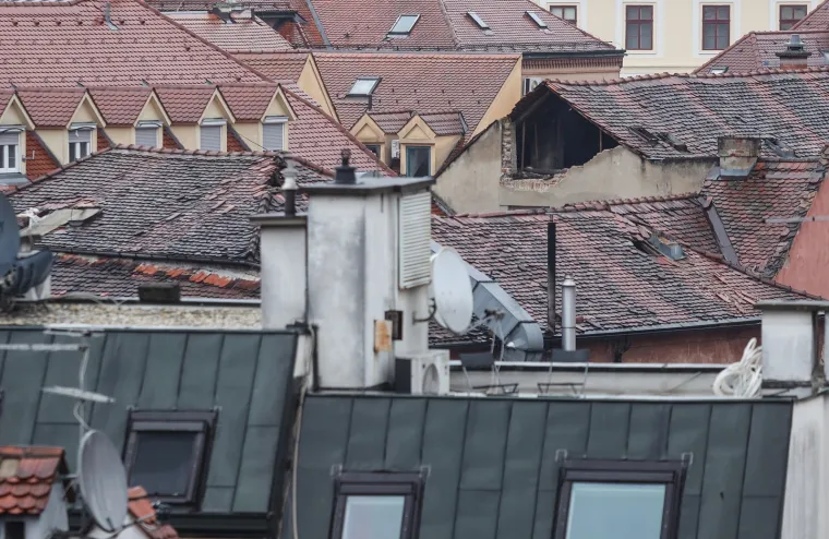 Dimnjaci također predstavljaju opasnost za stanare, ali i prolaznike. Foto: Marko Prpić/PIXSELL