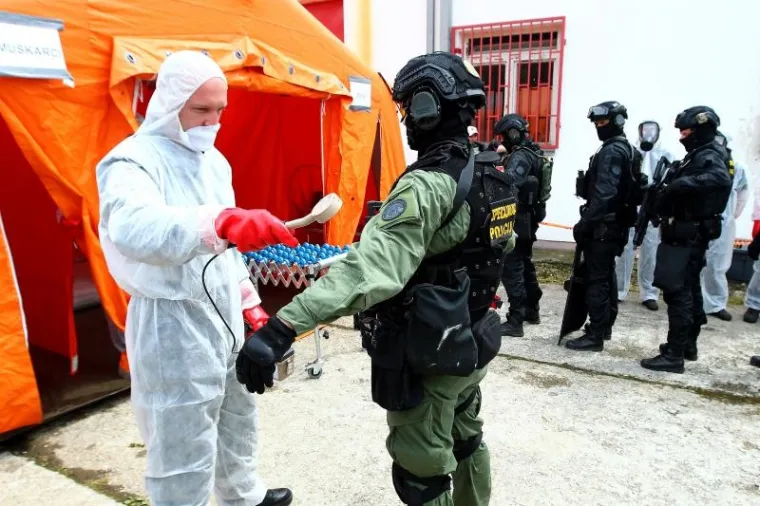Održana je pokazna vježba službi civilne zaštite na poligonu u Stubičkoj Slatini u sklopu Dana kriznog upravljanja.