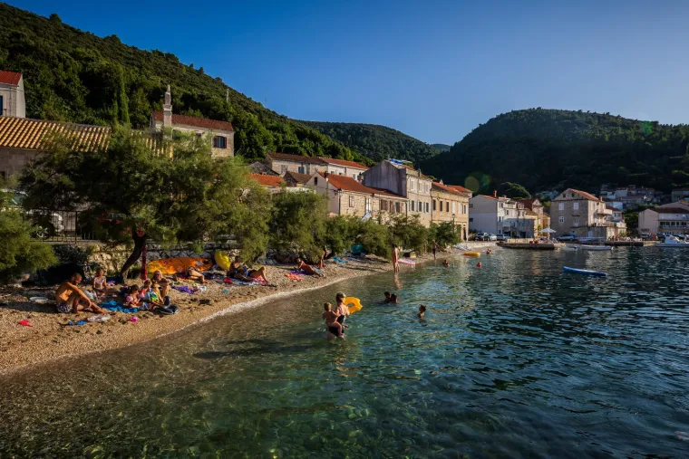 Zavirite u pravi raj na hrvatskoj obali: Ovo tajnovito mjesto pružalo je utočište mnogim pomorcima