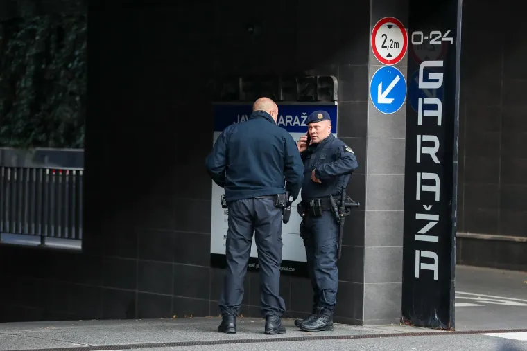 Zagreb: Policija ispred zgrade u blizini Kvatrića gdje je u tijeku pretres