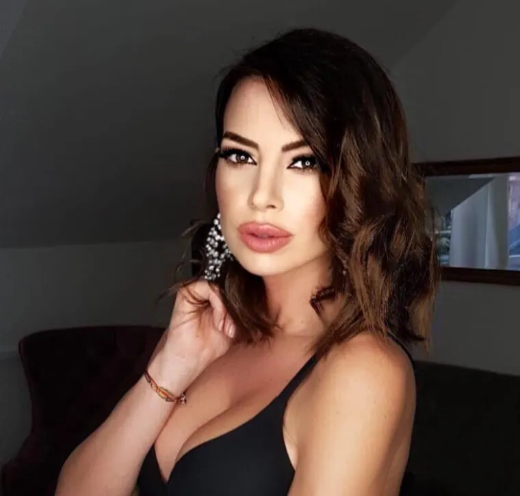 Iva Jerković prvi put pokazala oca svoje kćeri: Godinama je skrivala 15 godina starijeg partnera, ali evo ga!