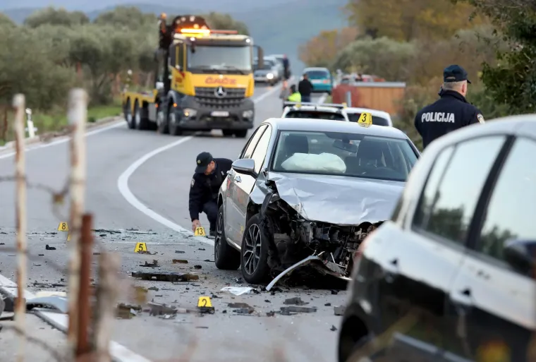 Šest vozila sudjelovalo u sudaru kod Vrpolja, pogledajte nevjerojatne prizore