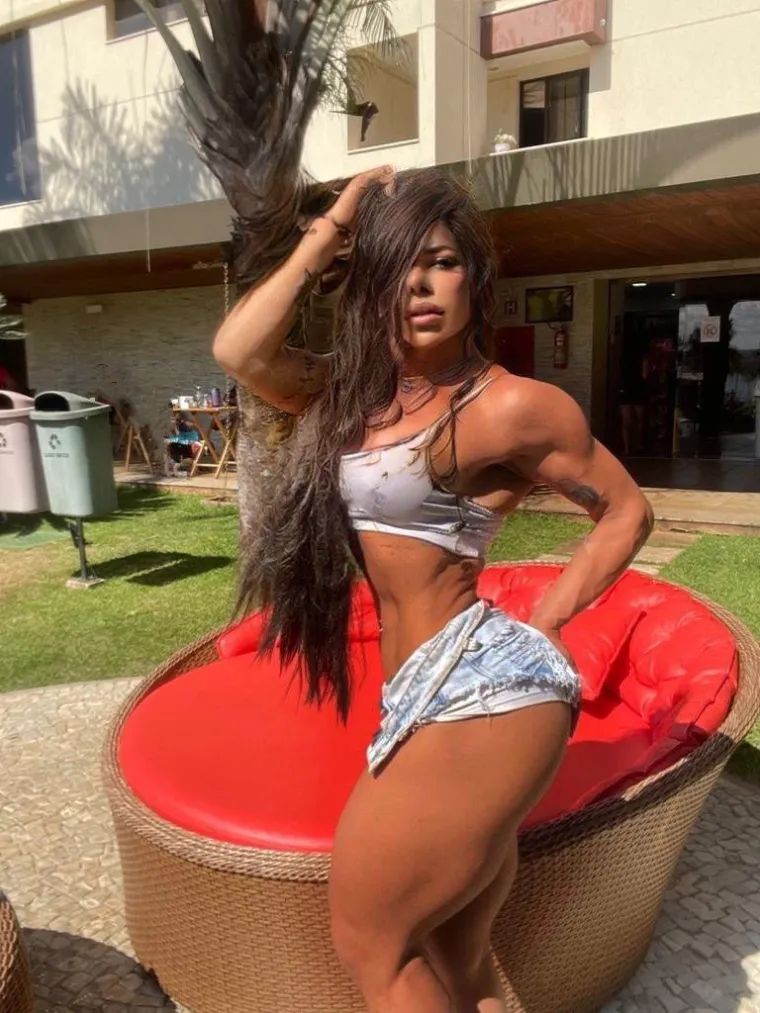 Ona je strah i trepet za muškarce: Odbacila je karijeru na OnlyFansu kako bi postala Ms. Olympia