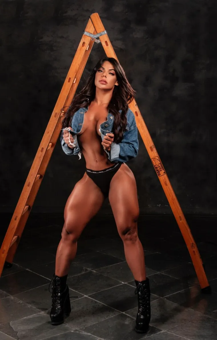 Ona je strah i trepet za muškarce: Odbacila je karijeru na OnlyFansu kako bi postala Ms. Olympia