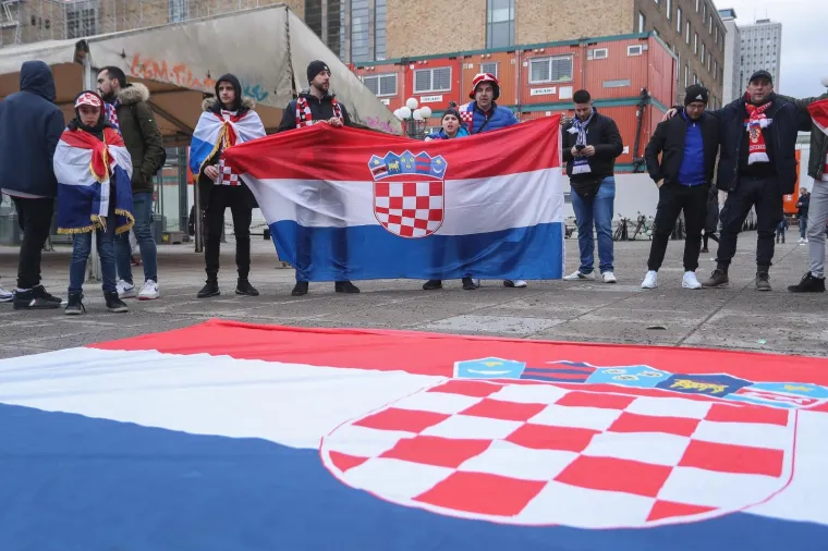 TISUĆE HRVATSKIH NAVIJAČA U STOCKHOLMU: Kauboji će imati ogromnu podršku u finalu