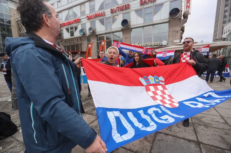 TISUĆE HRVATSKIH NAVIJAČA U STOCKHOLMU: Kauboji će imati ogromnu podršku u finalu