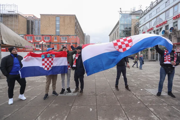 TISUĆE HRVATSKIH NAVIJAČA U STOCKHOLMU: Kauboji će imati ogromnu podršku u finalu