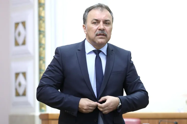 Vlaho Orepić 
