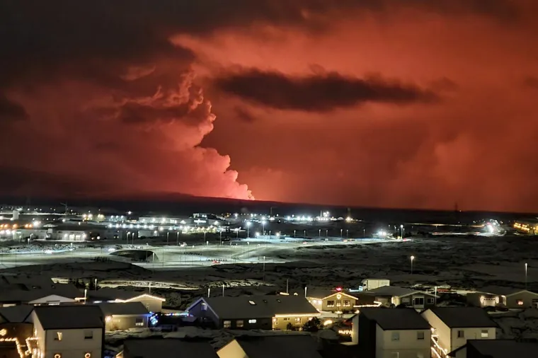 FOTO Kao iz filma katastrofe! Ovo su nevjerojatni prizori s Islanda: Lava guta sve pred sobom, građani evakuirani