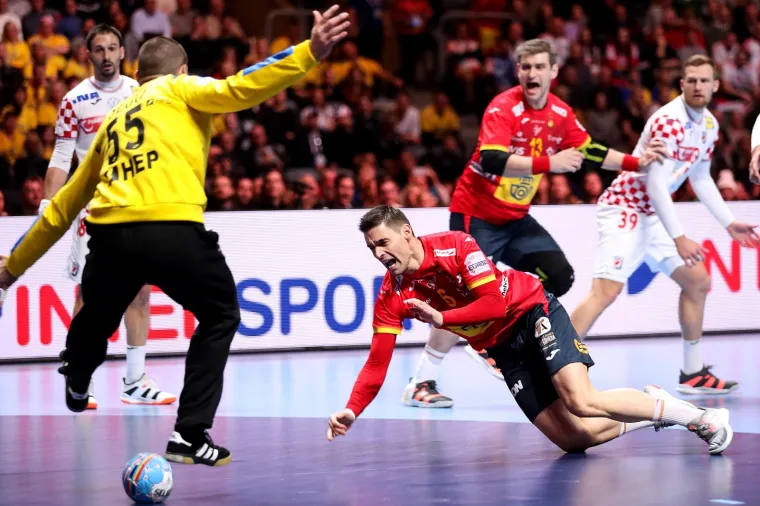 26.01.2020., Tele 2 Arena, Stockholm - Europsko rukometno prvenstvo, finale, Spanjolska - Hrvatska. 
Marin Sego, Angel Fernandez Perez. 
Photo: Luka Stanzl/PIXSELL
