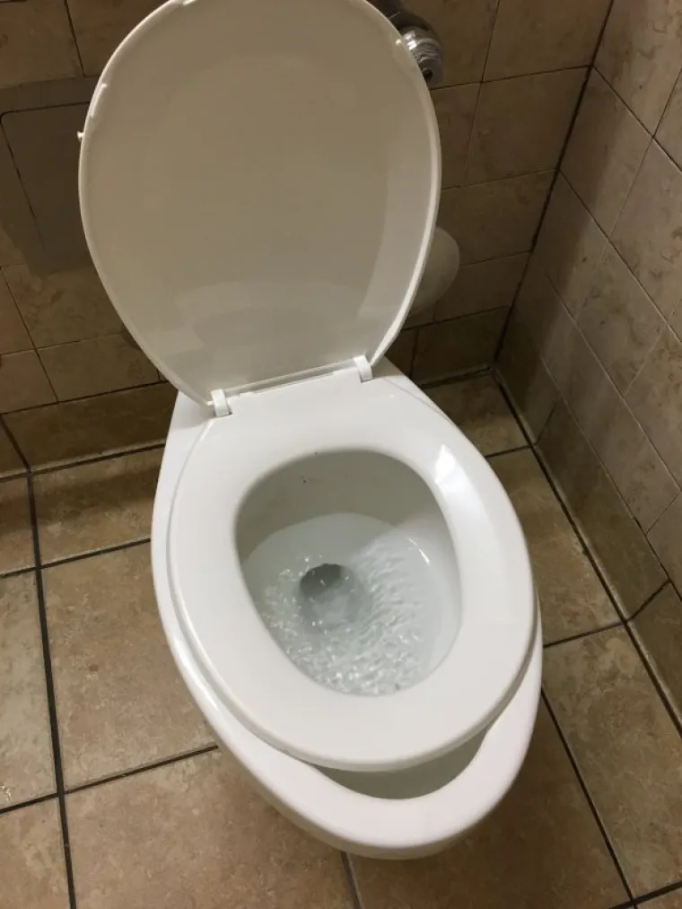 MAJSTOR KOJI NE PIJE NI NE RADI? Ne nasjedajte na taj trik, pogledajte što se stvarno dogodi kad majstor pije