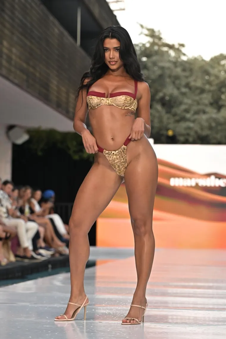 Jeste li vidjeli danas ljepše bikinije? Nema dalje, ova modna revija je apsolutni hit