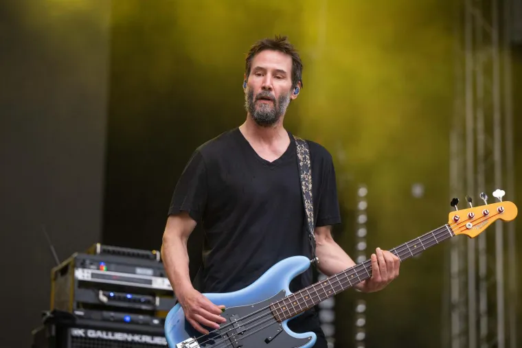 Keanu Reeves sa svojom grupom Dogstar 