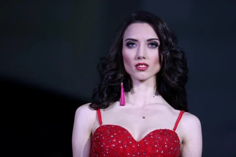 Jedna od prekrasnih natjecateljica koje su se borile za titulu