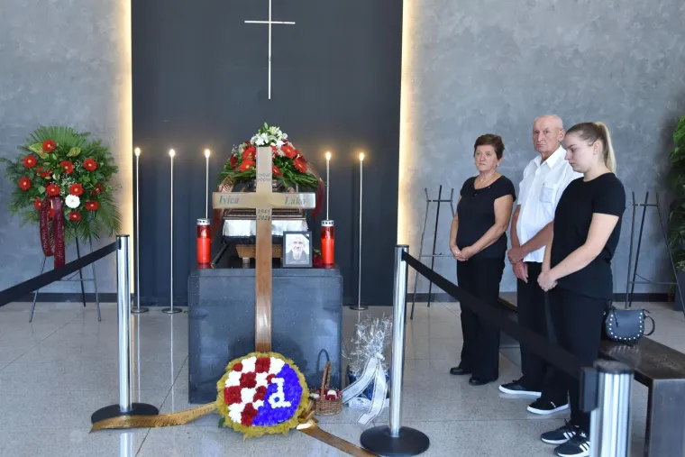 Pokopan je Laki iz 'Noćne more': Svi su se došli oprostiti, i Jumbo, Braco Cigan, Jaran...