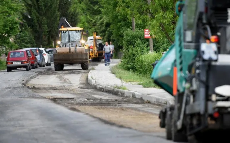 BANDIĆ NASTAVLJA DELATI: Rano jutros obišao rekonstrukciju ceste u Ježdovcu