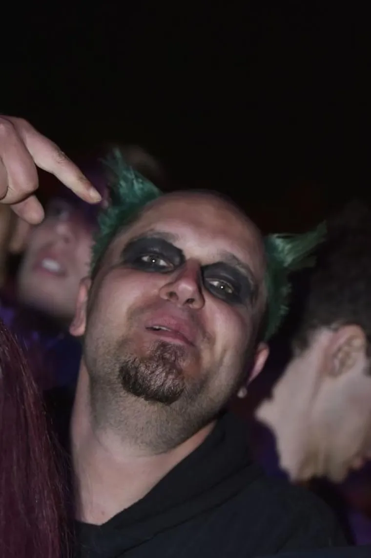 PRVA VEČER SPEKTAKLA U UMAGU: Slavni 'The Prodigy' oduševili posjetitelje, pogledajte kako je bilo