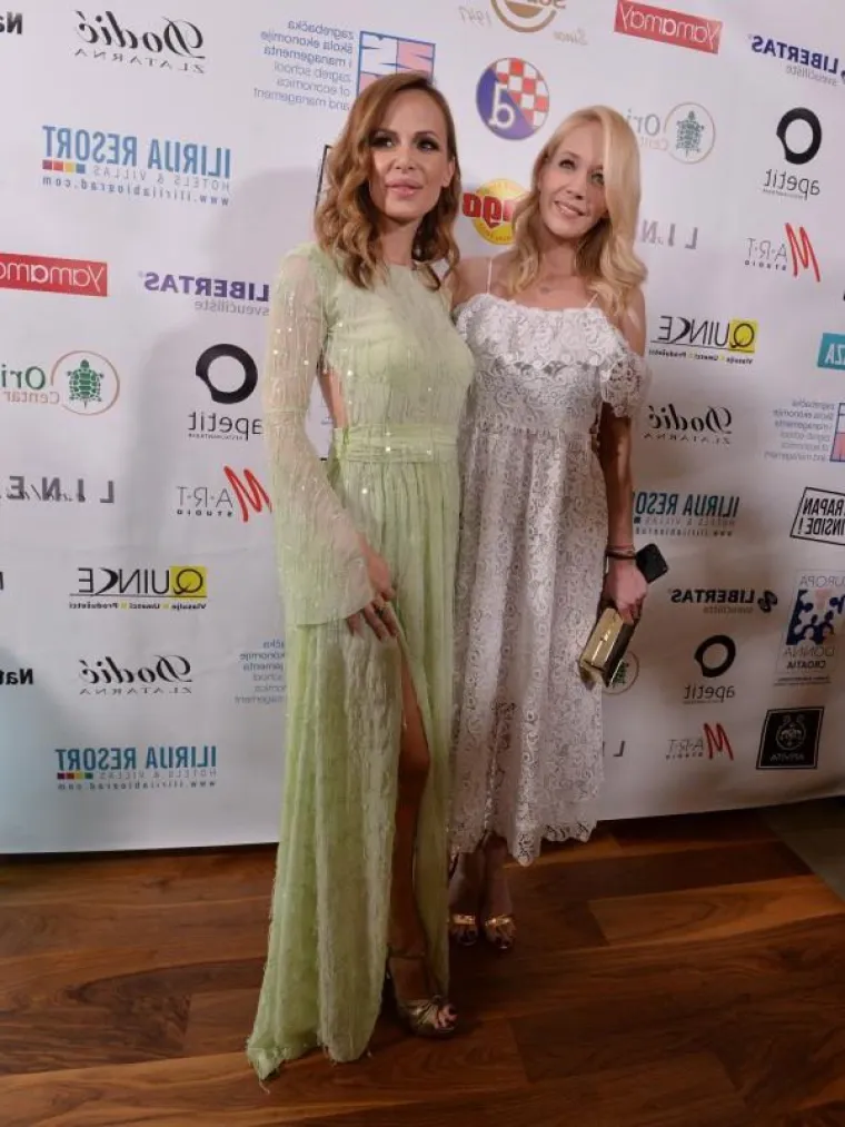 Na promociji su bila mnoga poznata lica, a među njima i Jelena Rozga.