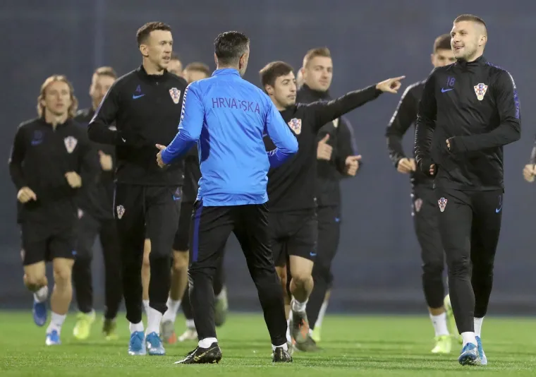 11.11.2019., Zagreb - Trening hrvatske nogometne reprezentacije na stadionu Maksimir uoci posljednje utakmice u kvalifikacijama za Europsko prvenstvo protiv Slovacke. Ivan Perisic, Josip Juranovic, Ante Rebic Photo: Slavko Midzor/PIXSELL