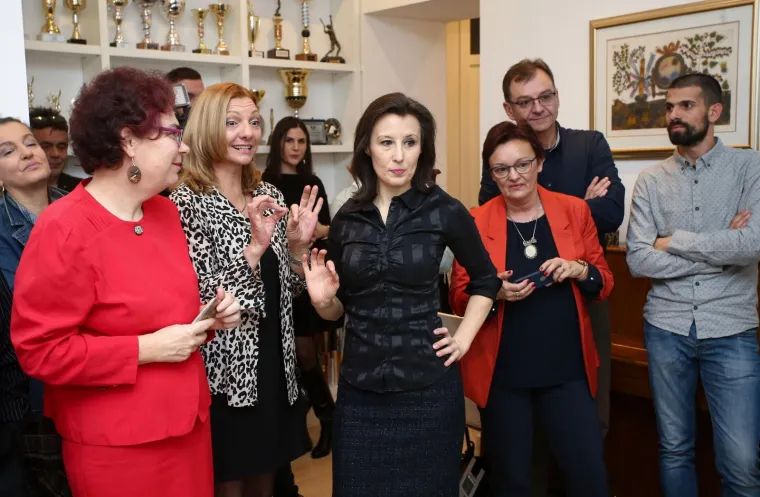 DALIJA OREŠKOVIĆ REZULTATE PRATI IZ SVOG DOMA: Ugostila brojne simpatizere
