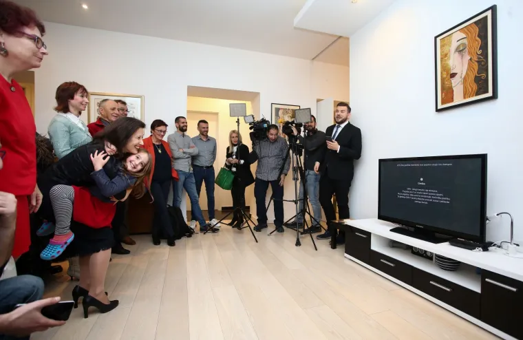 DALIJA OREŠKOVIĆ REZULTATE PRATI IZ SVOG DOMA: Ugostila brojne simpatizere