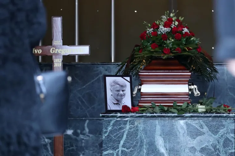 Posljednji ispracaj Ive Gregurevića na Mirogoju.