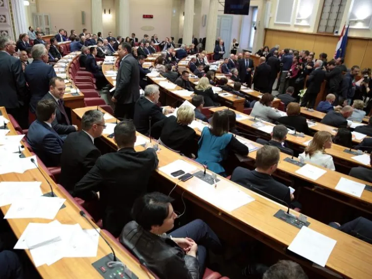 TKO JE SVE DOŠAO: Pogledajte kako je izgledala konstituirajuća sjednica Sabora