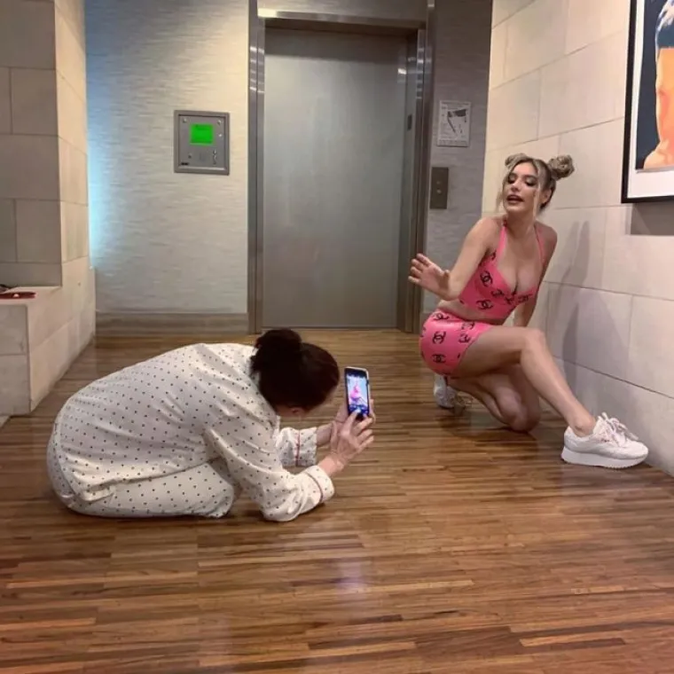 NIJE LAKO BITI INFLUENCER: Nisu očekivali da će ih kamere zabilježiti dok pokušavaju napraviti savršene fotografije