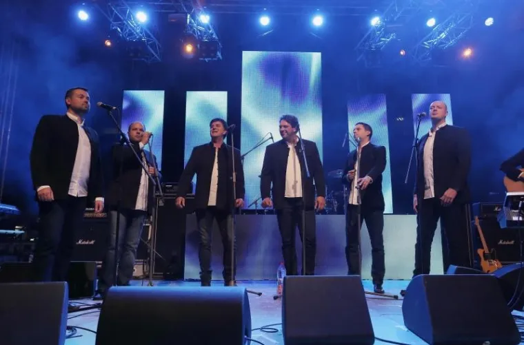 VELIKI KONCERT ZA DIJASPORU: Hrvatima u Frankfurtu ukazali se baš svi, od Rozge i Škore pa sve do Ćire i Olivera