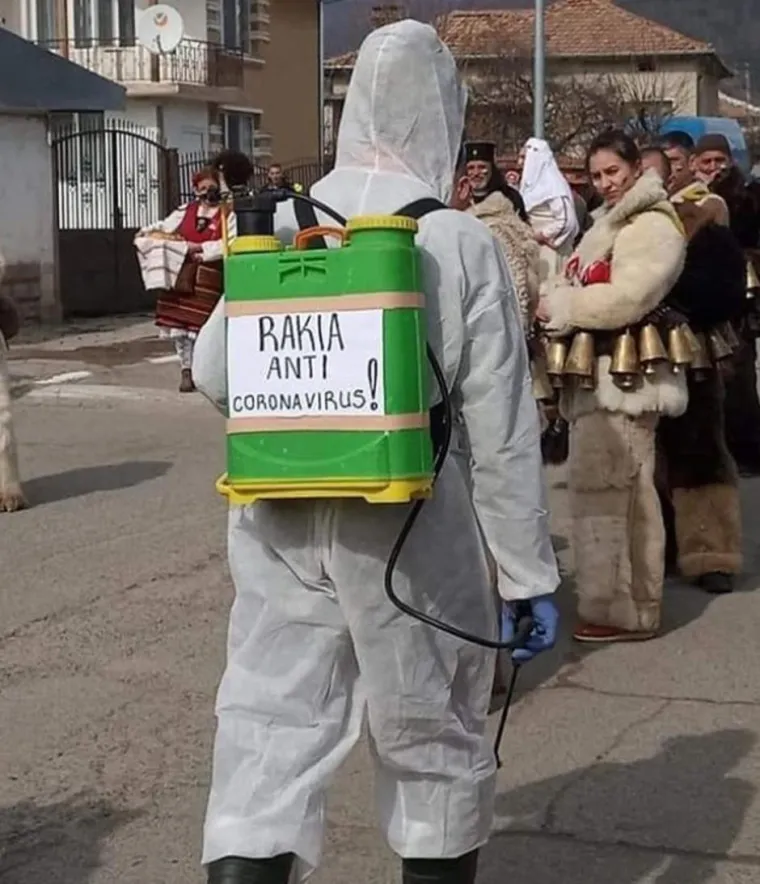 HRVATI ZBIJAJU VRHUNSKE ŠALE NA RAČUN KORONE: 'U dućanima više nema brašna. Kaj je, sad nitko nije alergičan na gluten?'