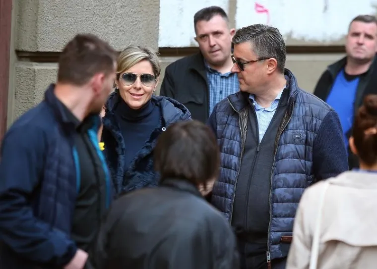 DOBRO RASPOLOŽENI DRŽAVNI VRH: Kolinda i suprug Jakov kavu popili s Tihomirom i Sanjom Orešković