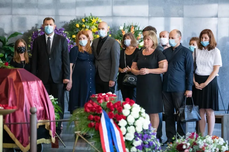 ISPRAĆAJ JOSIPA KREGARA: Brojni kolege i političari odali posljednju počast uglednom profesoru