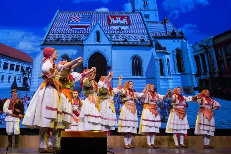 Folklorni ansambl Ivan Goran Kovačić
