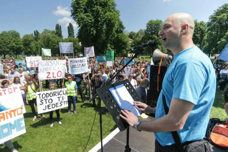 PROSVJED PROTIV GMO-a: U Zagrebu se okupilo mnoštvo građana s maštovitim transparentima