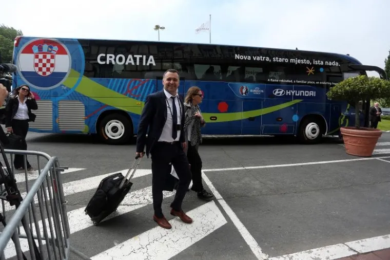 VATRENI U RAZGLEDAVANJU SVOJE BAZE: Zavirite i vi u raj hrvatske reprezentacije na Euru
