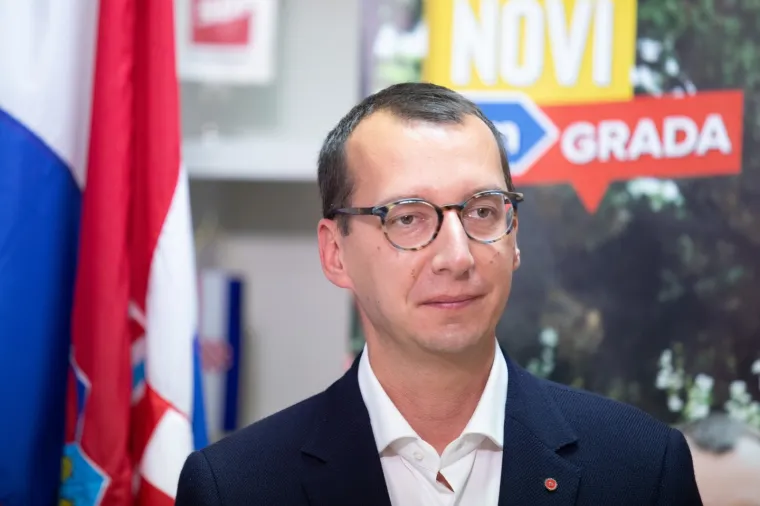 16.5.2021. Rijeka - Atmosfera u izbornom stožeru SDP-a Rijeka nakon objave izlaznih anketa. Marko Filipović