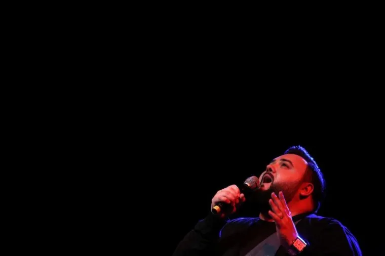 Jacques je zbog svojih vokalnih sposobnosti dobio nadimak 'Gospodin Glas'.