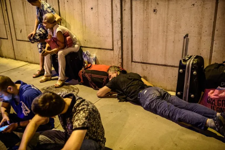 TERORISTIČKI NAPAD U ISTANBULU: Eksplozije i pucnjava u zračnoj luci, najmanje 28 ubijenih