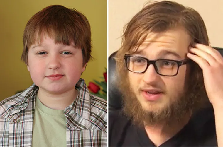 Angus T. Jones je slatki klinac iz dva i pol muškarca koji više nije sladak.