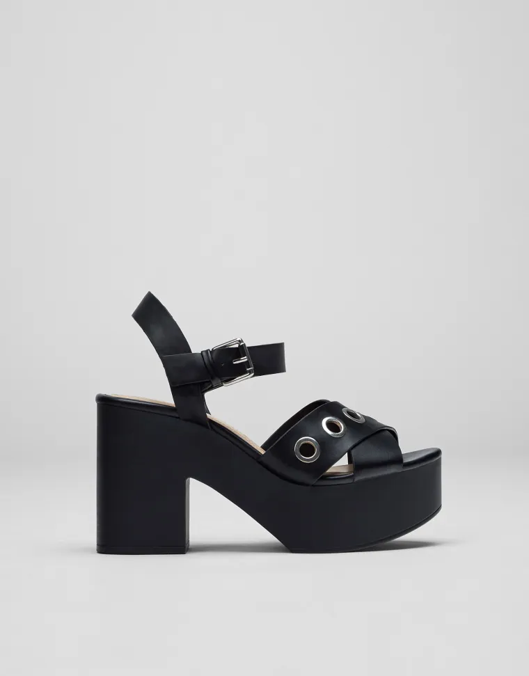 Pull&amp;Bear, 299,90 kuna