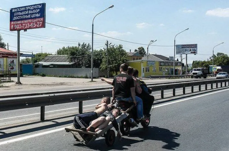 GLAVOBOLJA IM JE NAJMANJI PROBLEM: Alkohol im je oduzeo tlo pod nogama, ali i dostojanstvo