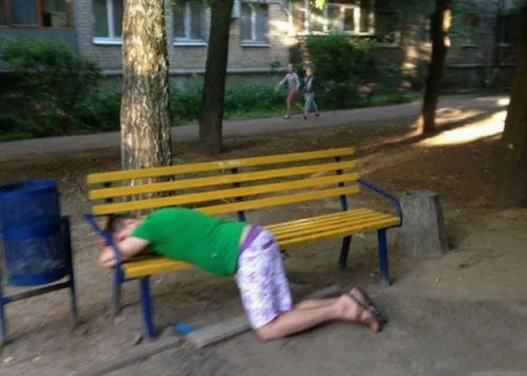 GLAVOBOLJA IM JE NAJMANJI PROBLEM: Alkohol im je oduzeo tlo pod nogama, ali i dostojanstvo